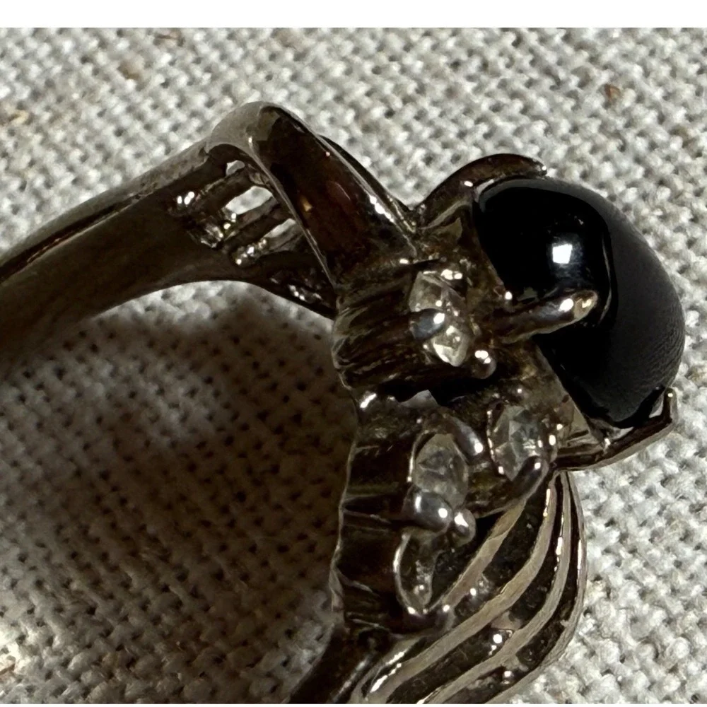 Vintage 14Kt ge silver tone Black cabochon Bypass Ring‎ Size 7.5 Flaws